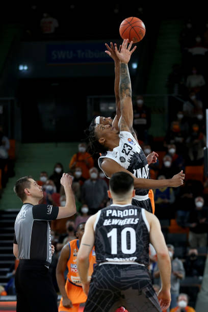 员的自信和 员的自信和